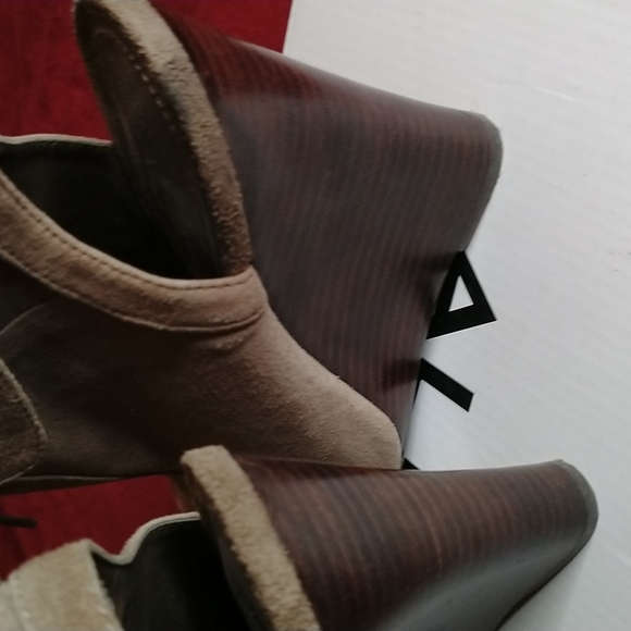 💞Gorgeous Aldo high wedge heeled Camel faux suede open toed tie shoes like new - Picture 4 of 7